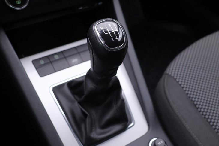 Škoda Octavia 1,4 TSI 103kW Serv.Kniha 1.Maj