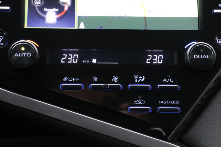 Toyota Camry 2,5 Hybrid 131kW Executive CZ