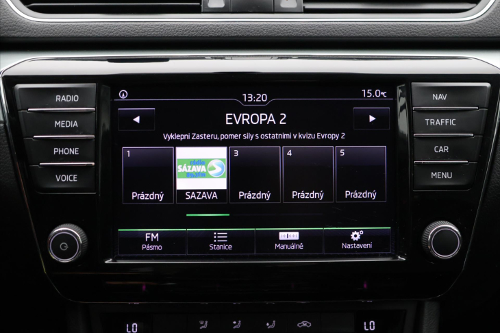 Škoda Superb 1,6 TDI Style 1.maj servis kn.