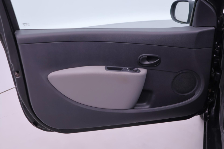 Renault Clio 1,2 i CZ 1.Majitel 9'250km