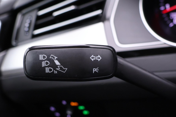 Volkswagen Passat 1,4 TSI 110kW DSG Comfort LED