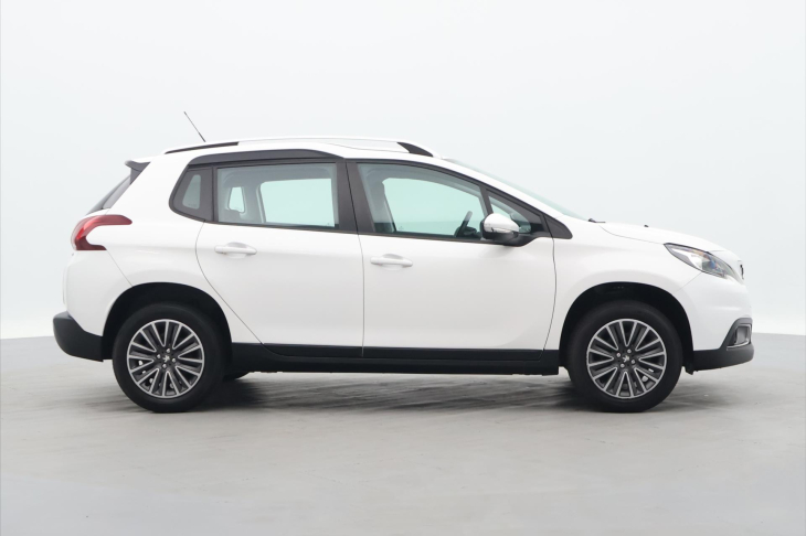 Peugeot 2008 1.2 PT 82k Active Pack 1.Maj