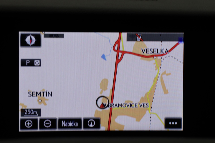 Lexus RC 300h 2,5 133kW F-Sport Navi CZ