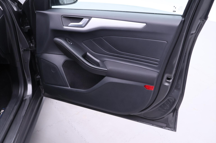 Ford Focus 1,0 EB 92kW EDIT Aut.klima Navi