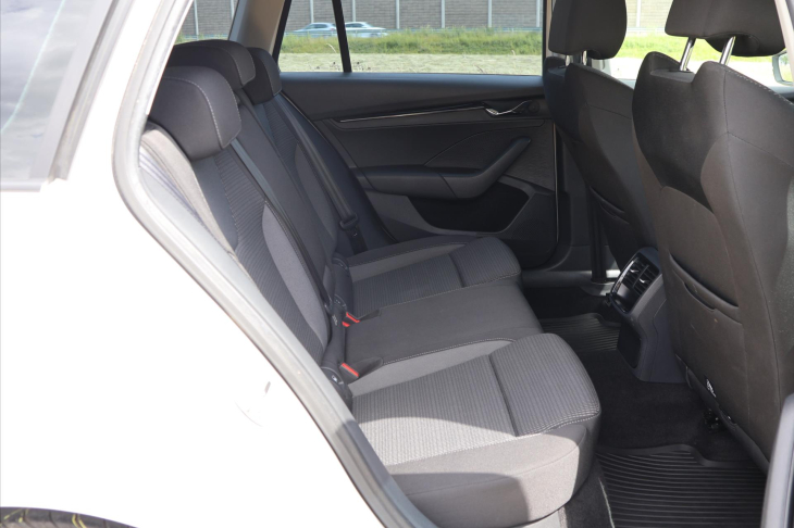Škoda Octavia 2,0 TDI 85kW Ambition CZ