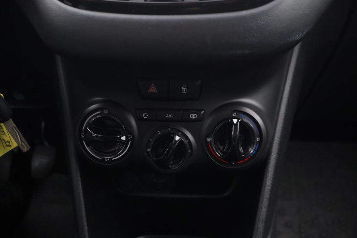 Peugeot 208 1,2 PureTech Klima CZ 1.Maj.