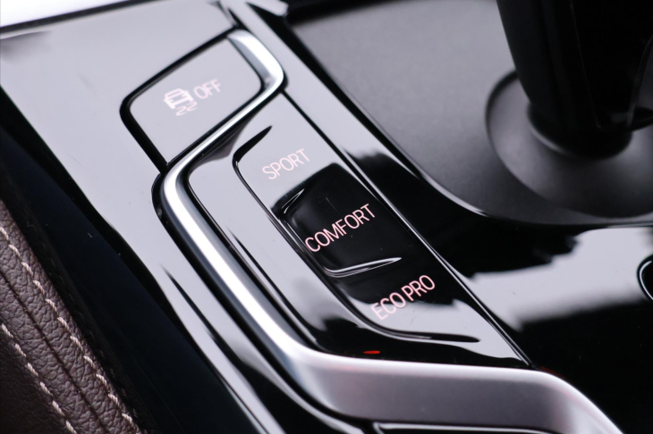 BMW Řada 5 3,0 540d 250kW xDrive Laser DPH