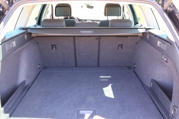 Volkswagen Passat 2,0 TDI DSG Matrix Virtual DPH