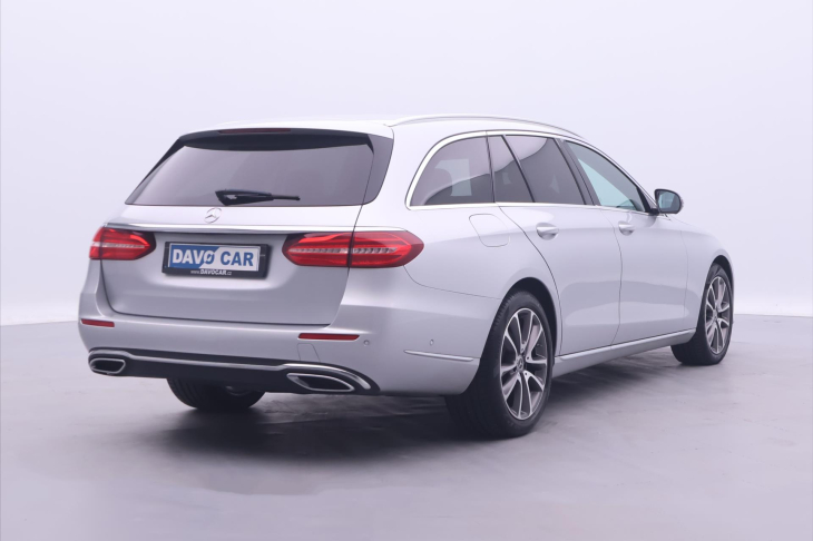 Mercedes-Benz Třídy E 2,0 220d 143kW 4Matic Aut. LED