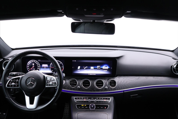 Mercedes-Benz Třídy E 2,0 220D  143kW 4MATIC  AUT