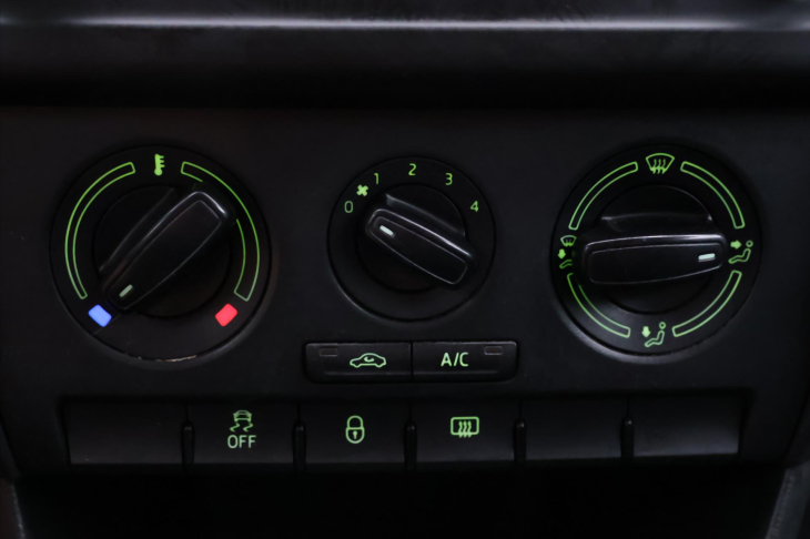 Škoda Rapid 1,6 TDI 66kW Ambition CZ