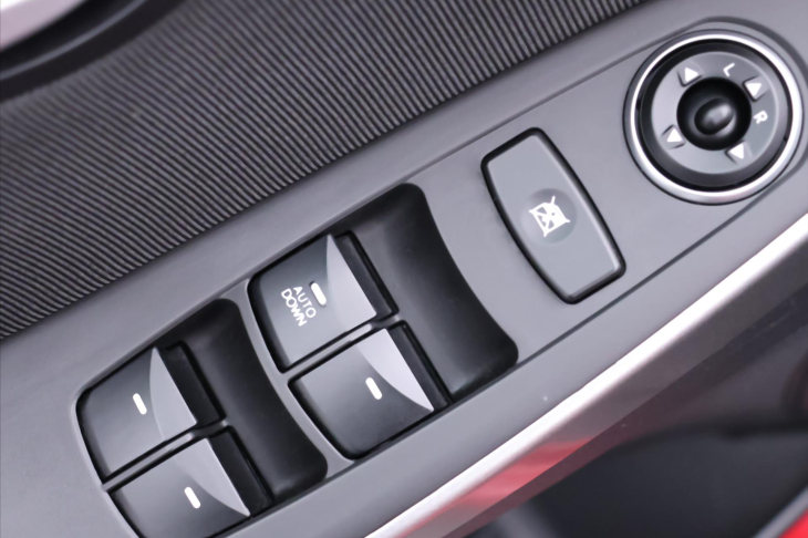 Hyundai i30 1,4 CVVT 73KW ENTRY CZ Serv.k.