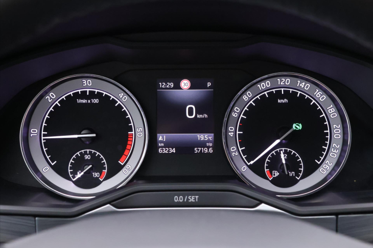 Škoda Superb 2,0 TDI 110kW DSG CZ 1.Maj DPH