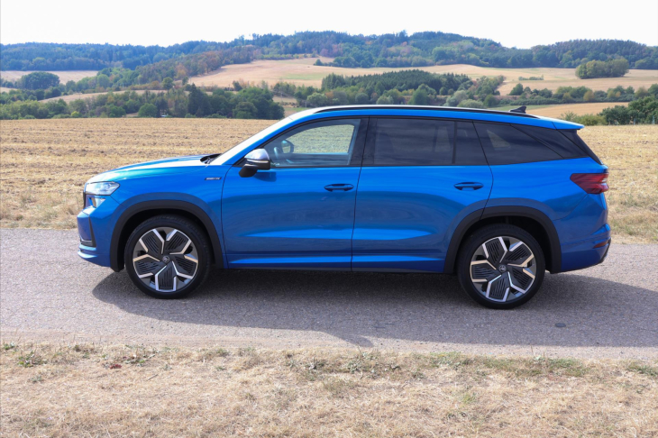 Škoda Kodiaq 2,0 TDI DSG 4x4 Sportline 7-Míst