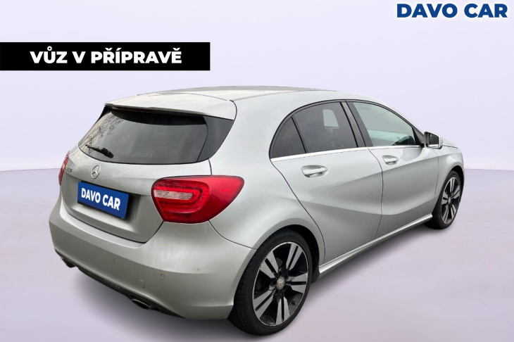 Mercedes-Benz Třídy A 1,6 180i 90kW CZ Sport Xenon