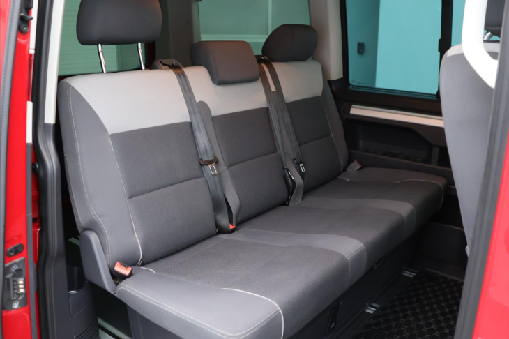 Volkswagen Multivan 2,0 TDI 103KW 7 Míst