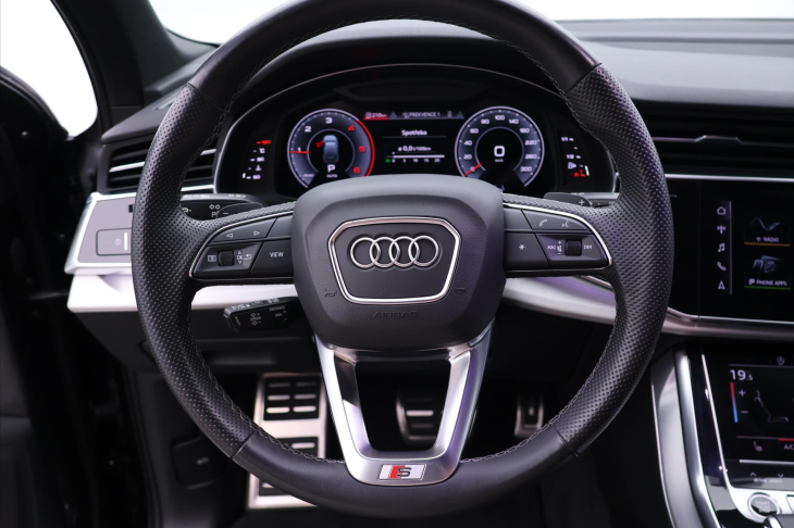 Audi Q7 3,0 TDI 210kW S-line CZ 1 Maj