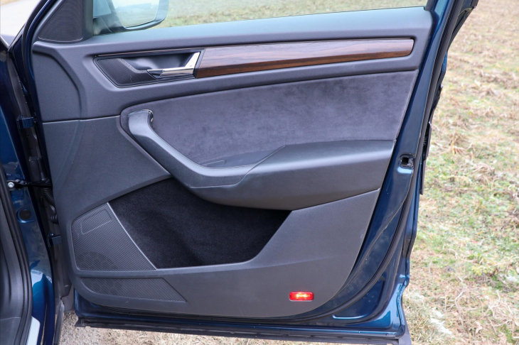 Škoda Kodiaq 2,0 TDI DSG 4x4 7-Míst Scout