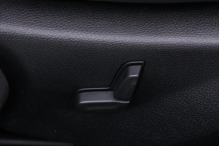 Mercedes-Benz Třídy C 3,0 280 170kW 4M Avantgarde