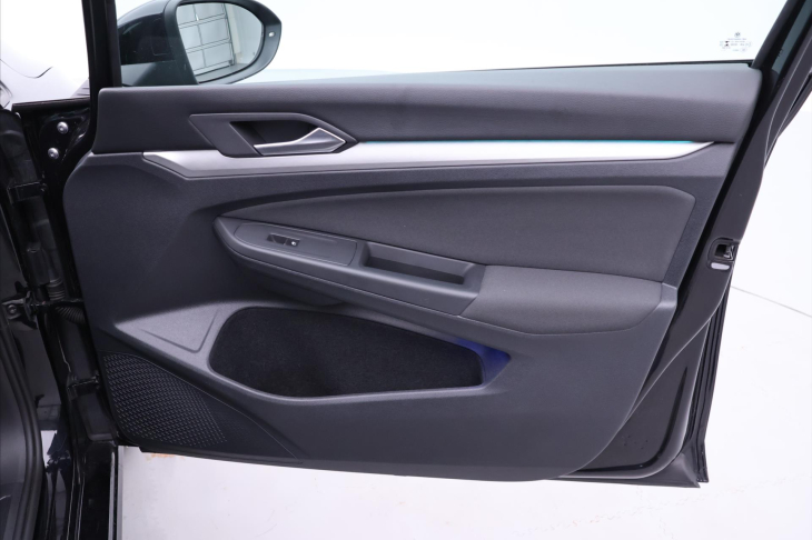 Volkswagen Golf 2,0 TDI 110kW DSG Style DPH