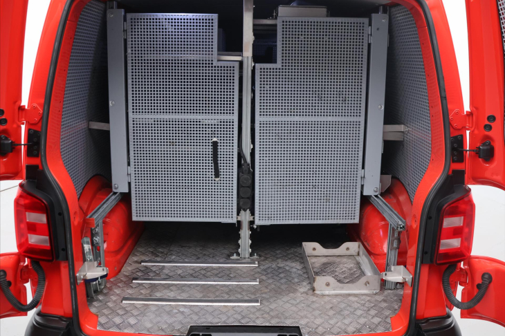 Volkswagen Transporter 2,0 TDI DSG Long Dílna CZ DPH