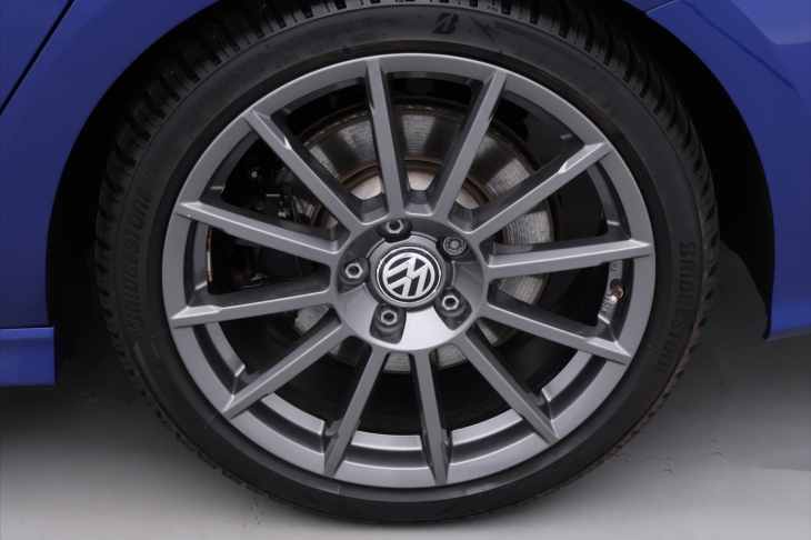 Volkswagen Golf 2,0 TSI R 221kW 4Motion DSG