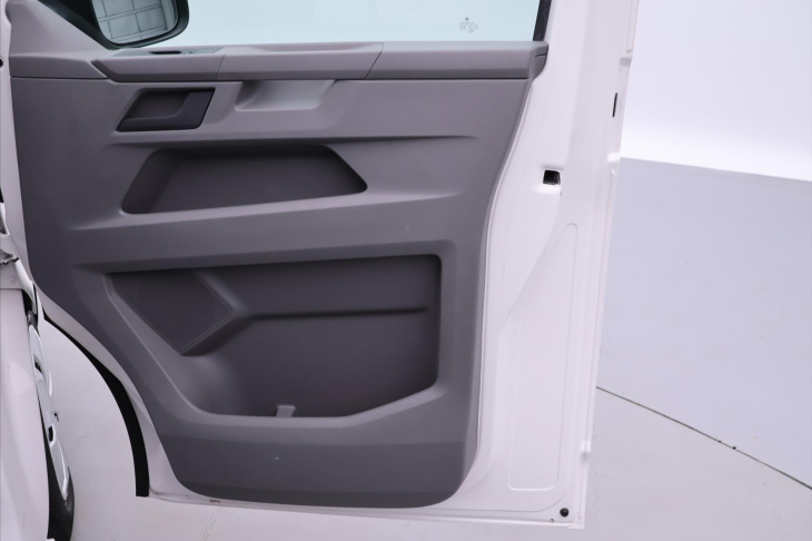 Volkswagen Transporter 2,0 TDI 110kW DSG 9-Míst DPH