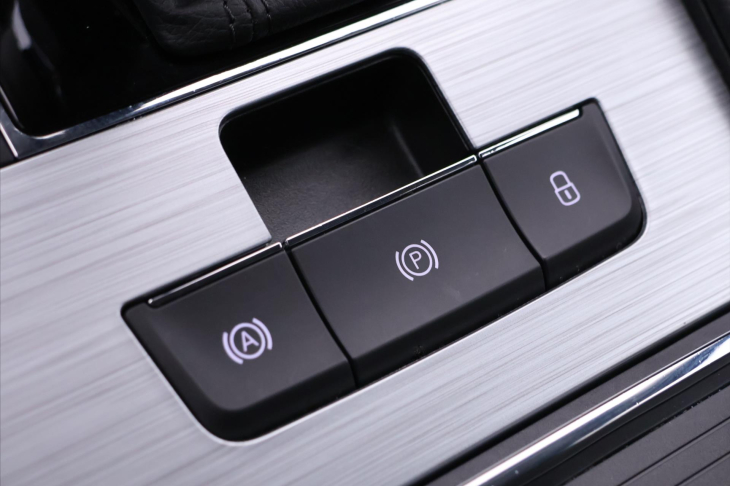 Škoda Superb 2,0 TDI 110kW DSG CZ 1.Maj DPH