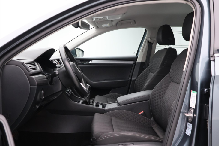 Škoda Superb 2,0 TDI 110kW Style CZ DPH