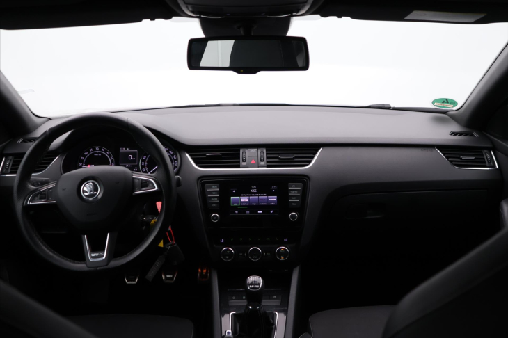 Škoda Octavia 2,0 TDI 135kW RS CR Aut.klima