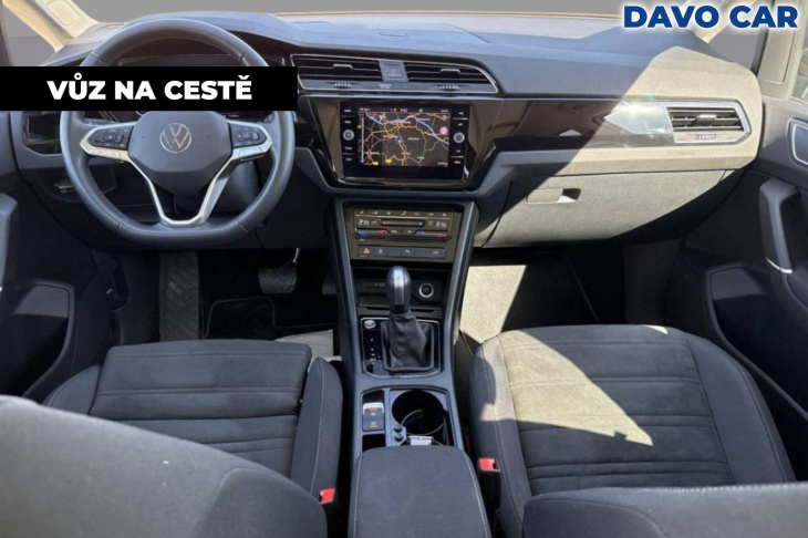 Volkswagen Touran 2,0 TDI Rline DSG Pano. Tažné