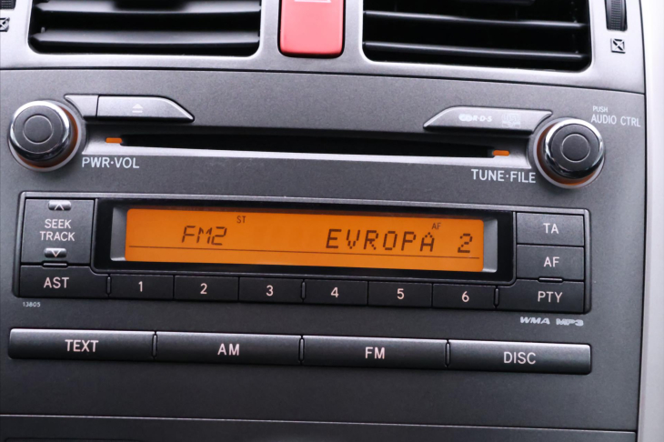 Toyota Auris 2,0 D-4D 93kW Xenon Tažné