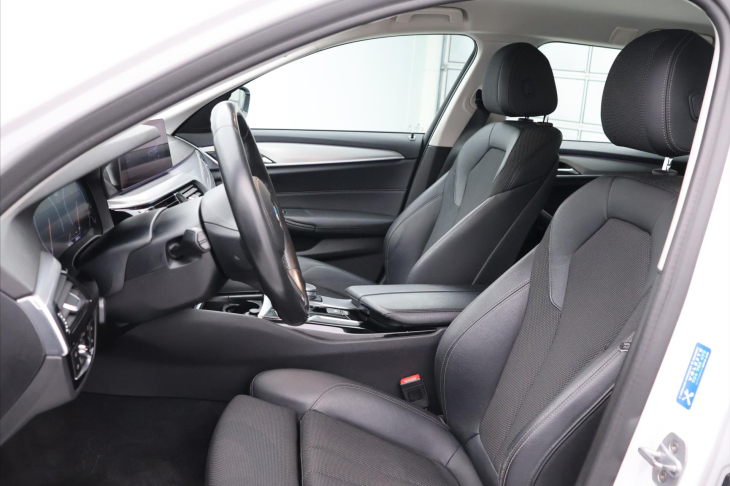 BMW Řada 5 3,0 530d 195kW Aut. Sport Line