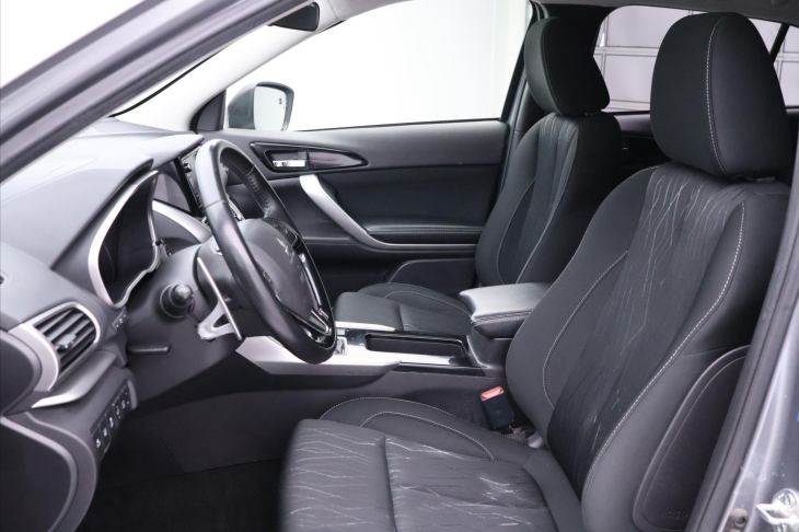 Mitsubishi Eclipse Cross 1,5 T-MIVEC 120kW Aut.klima