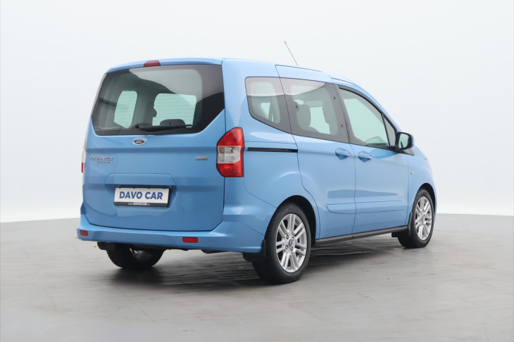 Ford Tourneo Courier 1,0 EB 74kW CZ  Titanium 1.Maj