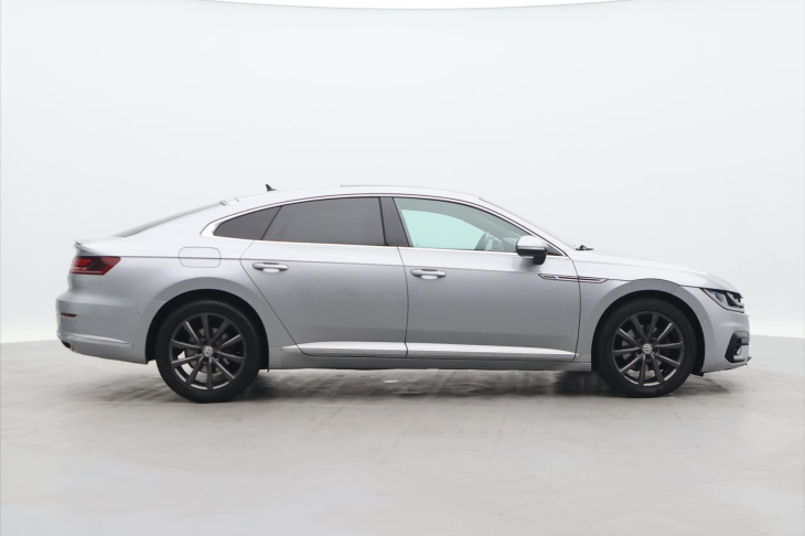 Volkswagen Arteon 2,0 TDi DSG R-line Pano