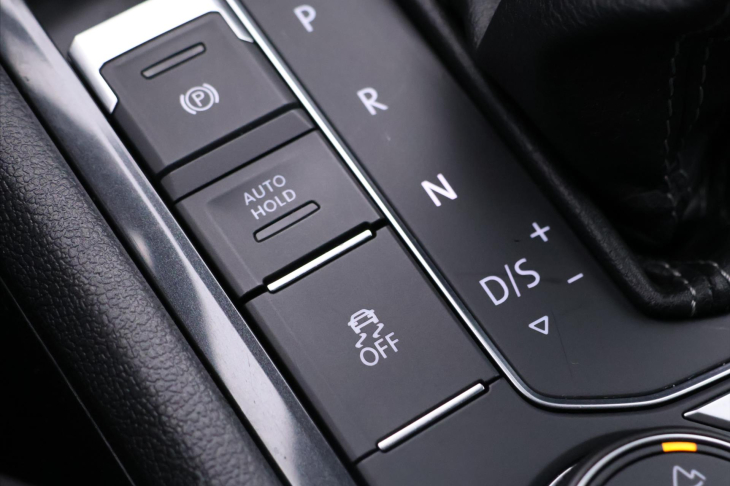 Volkswagen Tiguan 2.0 TDI 140kW CZ R-Line 4Motion