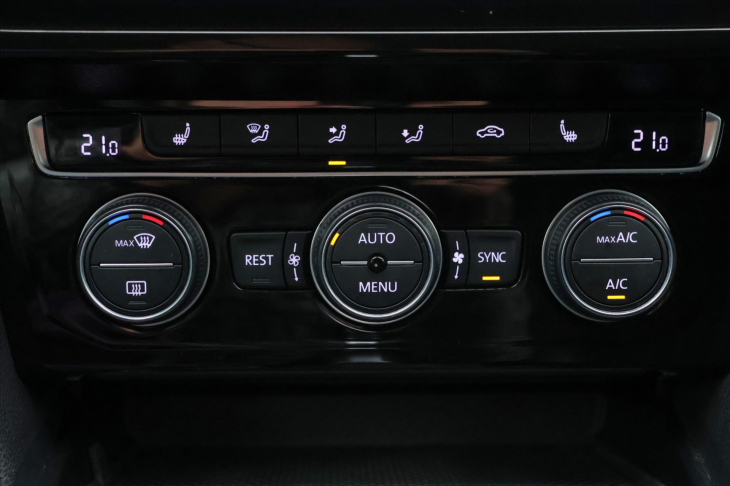 Volkswagen Arteon 2,0 TDI 140KW DSG LED Navi CZ