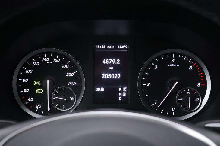 Mercedes-Benz Vito 2.0 119CDI Aut. 4M 7-Míst DPH