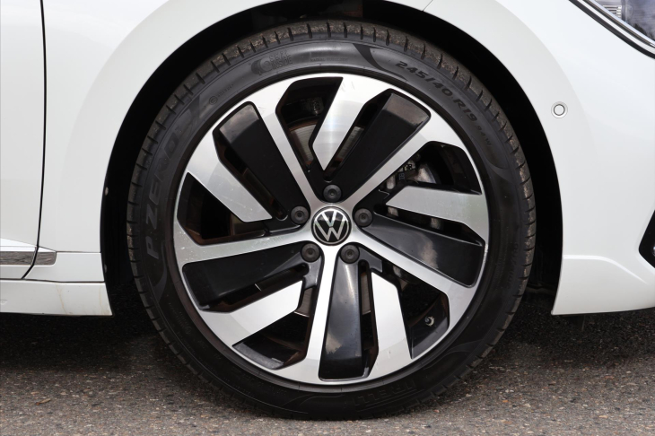 Volkswagen Arteon Shooting Brake 2,0 TSI 206kW R-line DSG DPH CZ