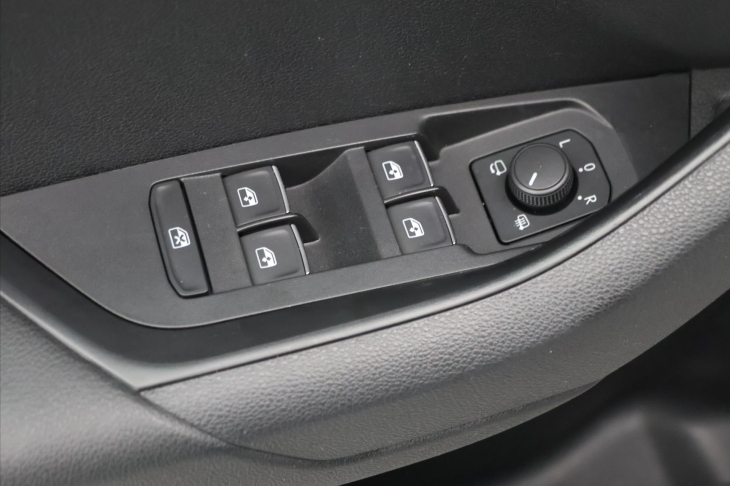 Škoda Karoq 1.6 TDI 85kW Style DSG DPH CZ