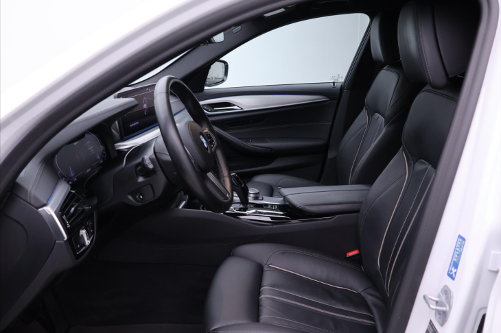 BMW Řada 5 2,0 530e xDrive 135kW CZ DPH