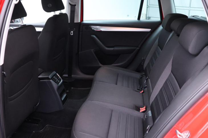 Škoda Octavia 2,0 TDI 110kW DSG Ambition LED