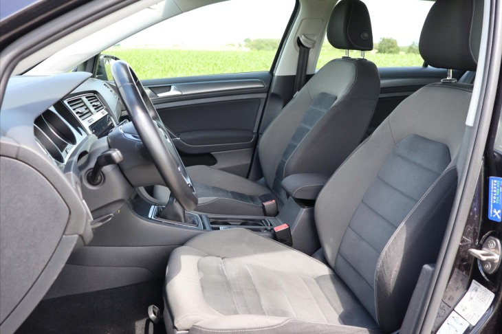 Volkswagen Golf 1,0 TSI 81kW CZ Comfort LED