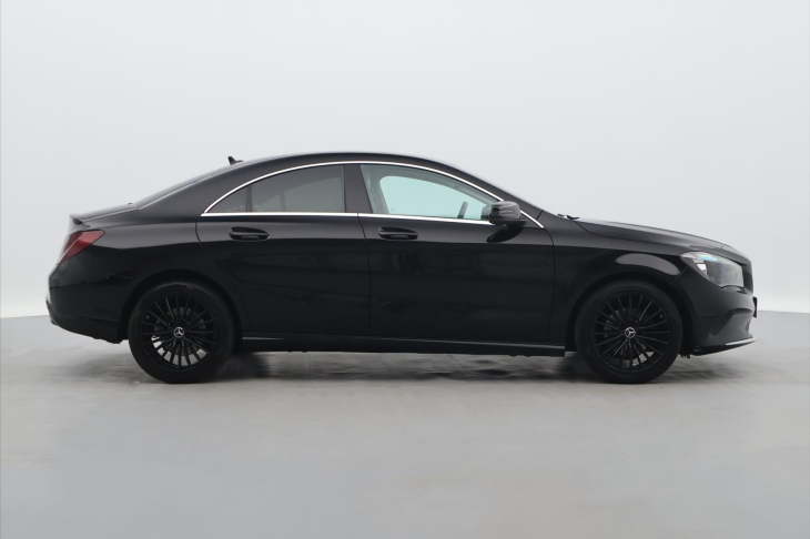 Mercedes-Benz CLA 1,6 180 90kW Entry Kůže Navi