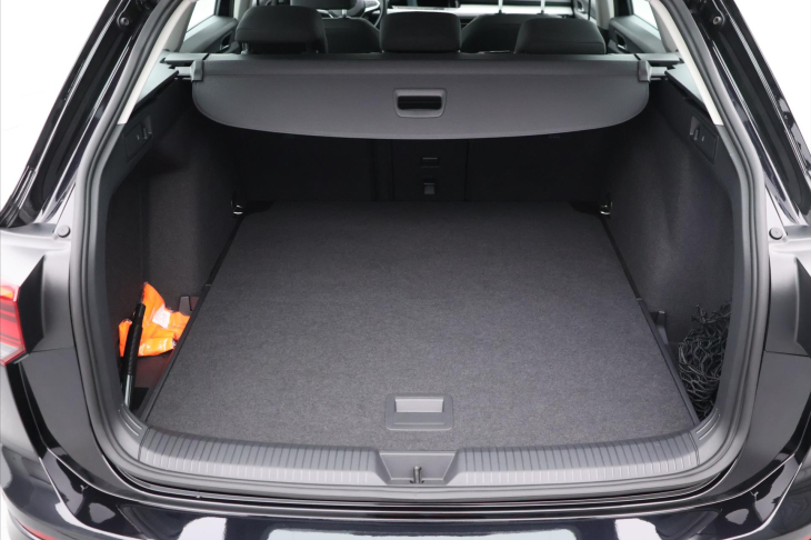 Volkswagen Golf 1.0 TSI 81kW CZ Life LED