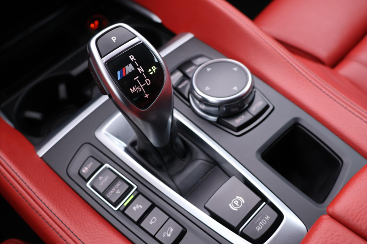 BMW X6 3,0 M50d 280kW M-Paket CZ DPH