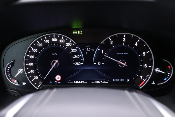 BMW Řada 7 4,4 750i 330kW xDrive DPH