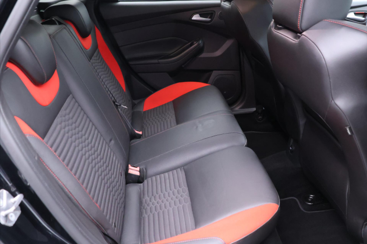 Ford Focus 2,0 EB 184kW ST Xenon Kůže