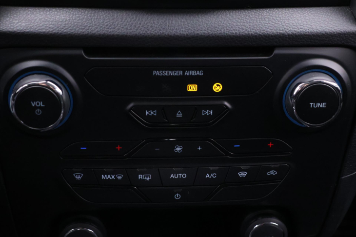 Ford Ranger 2,0 TDCi 125kW XLT CZ DPH